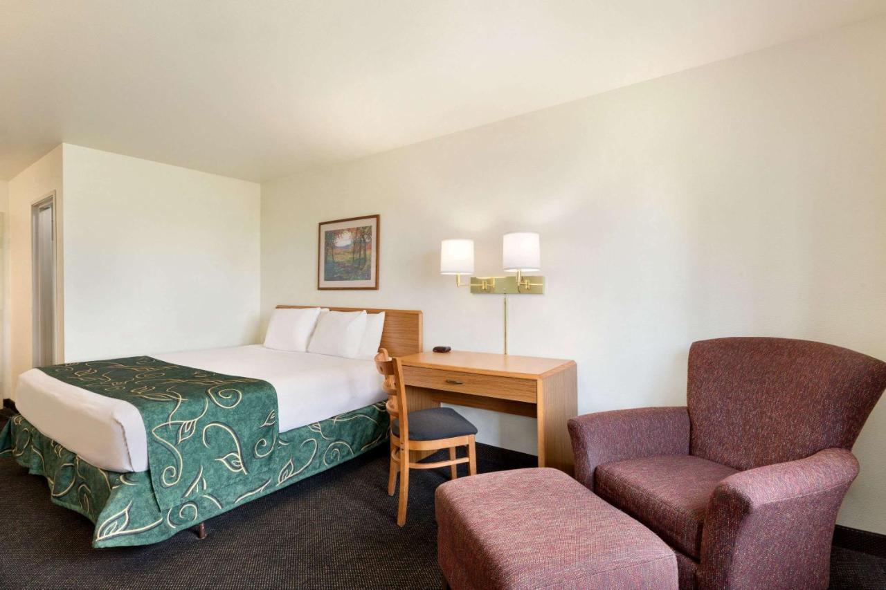 Travelodge By Wyndham Sharon Springs Bagian luar foto