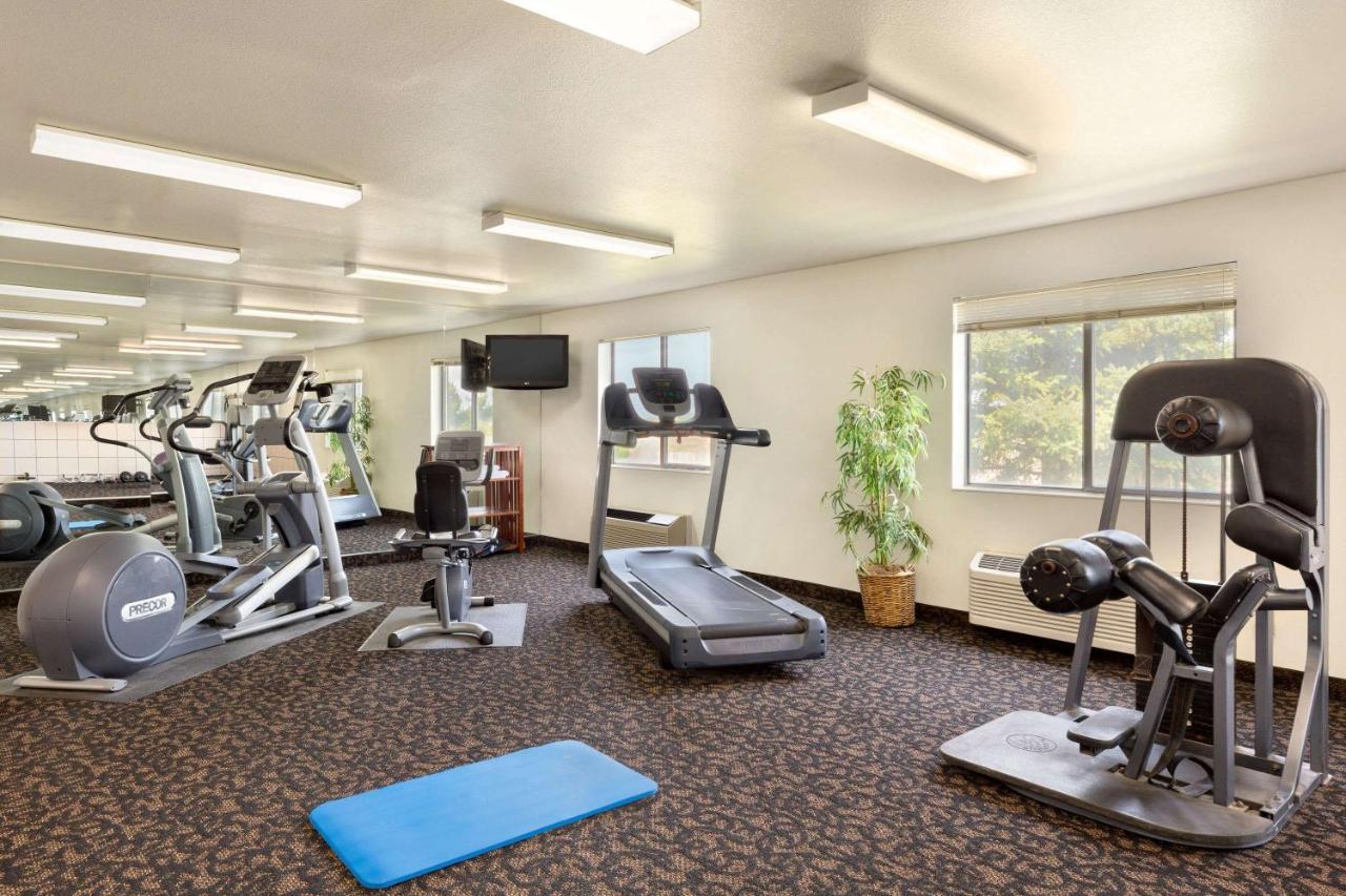 Travelodge By Wyndham Sharon Springs Bagian luar foto